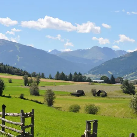 Feels Like Apartamento